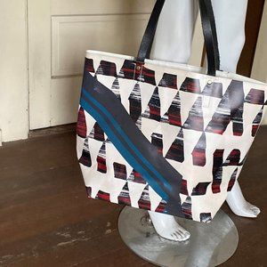 KESTREL  tote